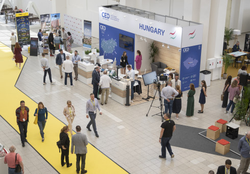 Hungarian companies debut at URBIS trade fair