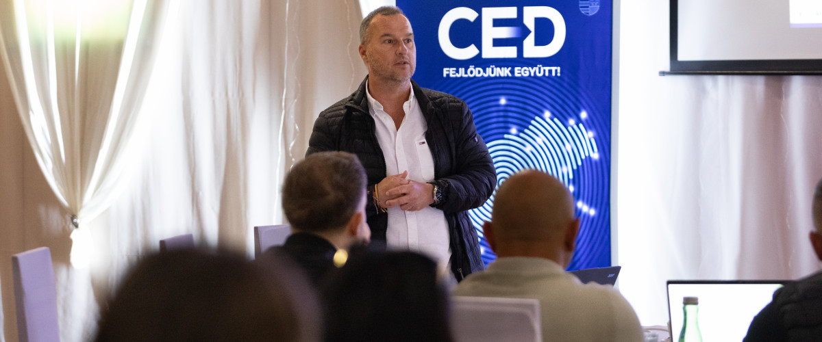 Folytatódik CEDukáció Roadshow: Dunaszerdahelyen a mesterséges intelligencia gyakorlati alkalmazása kerül fókuszba